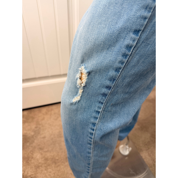 Women's Levi's Blue Distressed Boyfriend Jeans Sz 31 Minimalist 90s Inspired Y2K - Picture 12 of 16